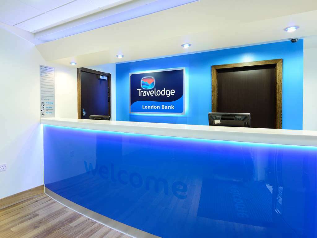 Travelodge London Central Bank Interior photo