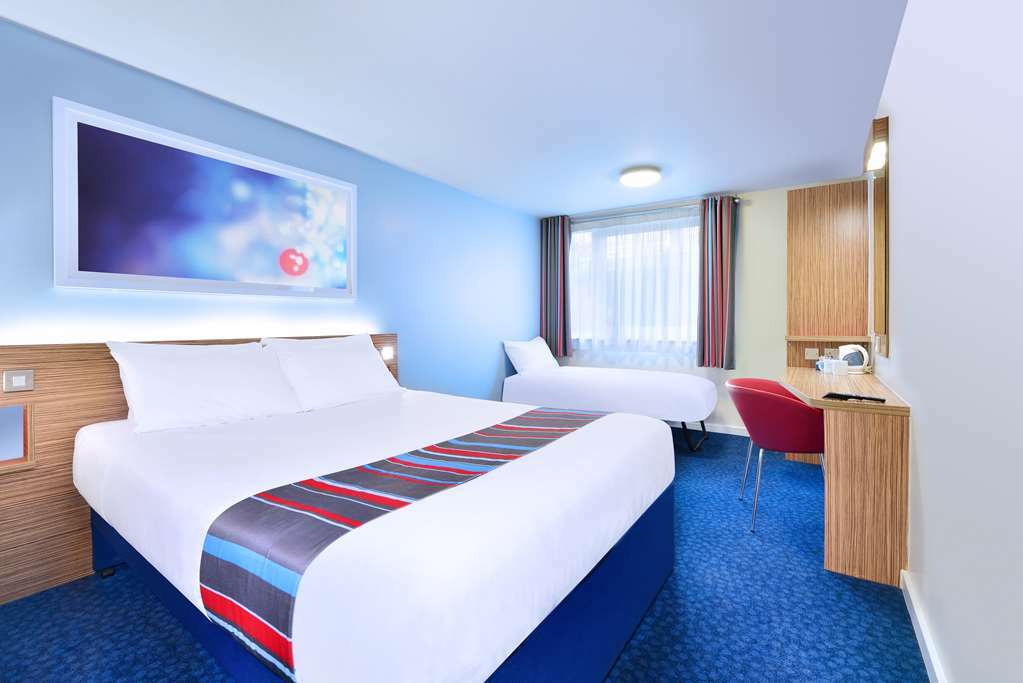 Travelodge London Central Bank Amenities photo